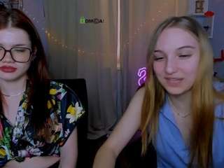 Live webcam model alma-rune on Soda Cams