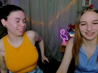 Live webcam model alma-rune on Soda Cams