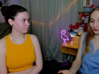 Live webcam model alma-rune on Soda Cams