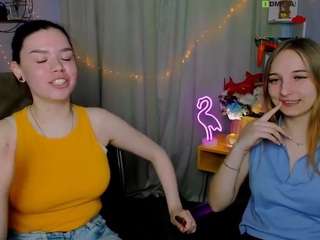 Live webcam model alma-rune on Soda Cams