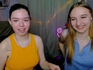 Live webcam model alma-rune on Soda Cams