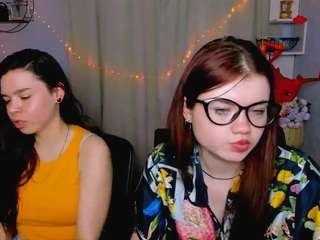 Live webcam model alma-rune on Soda Cams