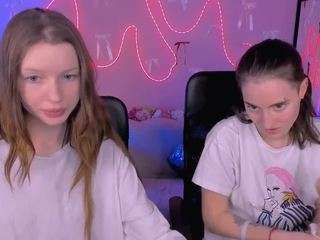 le modèle alma-rune est en webcam porno dans un show sur le site camsoda, il possède les tags suivants: anal,shaved pussy,lesbian,lingerie,lush,middle aged,nature,normal,orgasm,pussy,sexy,skinny,hairy pussy,small tits,spank,squirt,striptease,tattoos,tease,teen 18