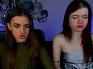 Live webcam model alma-rune on Soda Cams