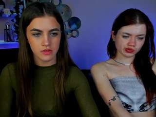 Live webcam model alma-rune on Soda Cams