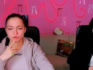 Live webcam model alma-rune on Soda Cams