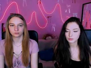 alma-rune Live Webcam on CamSoda