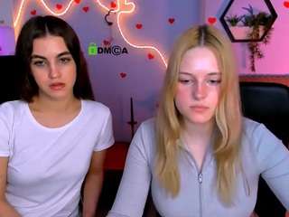 alma-rune Live Webcam on CamSoda