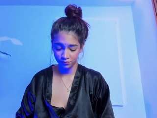 Live webcam model bellaromano on Soda Cams