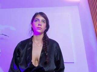 bellaromano Live Webcam on CamSoda