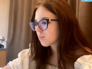 le modèle carmantillie est en webcam porno dans un show sur le site camsoda, il possède les tags suivants: teen 18,young adult