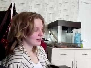 Live webcam model chereehallerman on Soda Cams