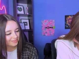 elara-night1 Live Webcam on CamSoda