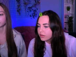 elara-night1 live cam profile