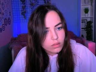 elara-night1 live cam profile