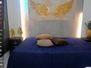 emily-browm's CamSoda show and profile