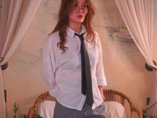 Live webcam model estellamunno on Soda Cams