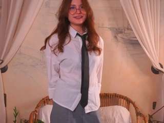 Live webcam model estellamunno on Soda Cams