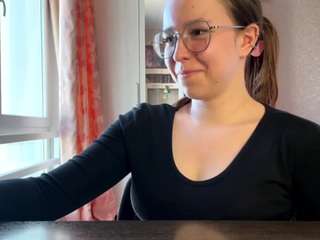 fairyjanski's CamSoda show and profile