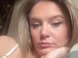 graciebelle Live Webcam on CamSoda