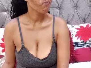 Acest model este live acum. hotbabe35