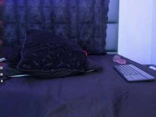 Live webcam model lumiere-eclipse on Soda Cams