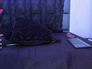 Live webcam model lumiere-eclipse on Soda Cams