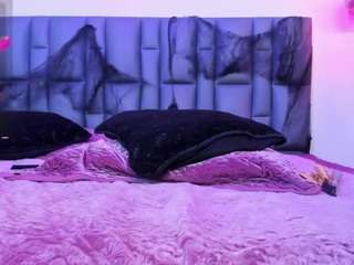 Live webcam model lumiere-eclipse on Soda Cams