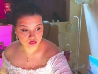 malikauangel's CamSoda show and profile