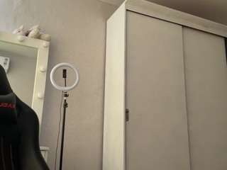 Live webcam model marylngalban on Soda Cams