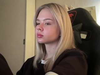 Live webcam model marylngalban on Soda Cams