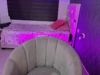 ravannne live cam profile