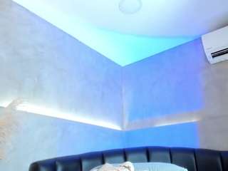 Live webcam model tokioshuang on Soda Cams