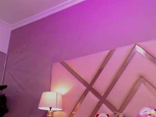 zairarogue's CamSoda show and profile