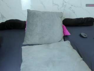 adhara-messy's CamSoda show and profile