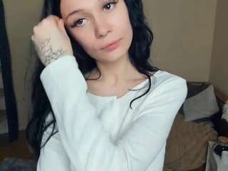 Live webcam model alissaperrodin on Soda Cams