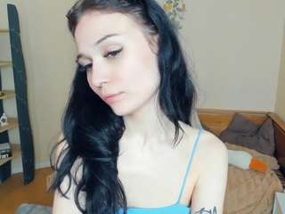 Live webcam model alissaperrodin on Soda Cams