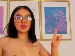 aria-rouse Live Webcam on CamSoda