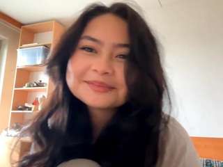 le modèle bethannjohar est en webcam porno dans un show sur le site camsoda, il possède les tags suivants: amateur,sexy,naked,natural,nature,nipple piercings,no drinking,public,pussy,skinny,lingerie,spank,squirter,strip,tattoos,tease,teen 18,white,young adult,lush