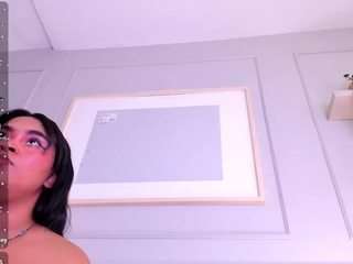 Live webcam model candyrousebm on Soda Cams