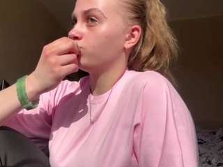 eleonordumez Live Webcam on CamSoda