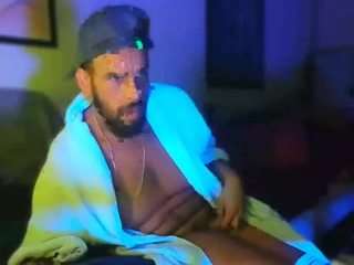 guyst049 webcam model