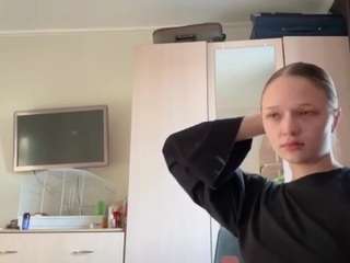 Live webcam model kazukochristoforou on Soda Cams