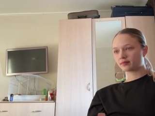 Live webcam model kazukochristoforou on Soda Cams