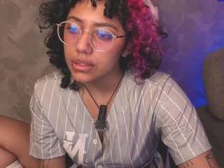 Luana live webcam show