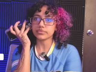 Luana live cam preview