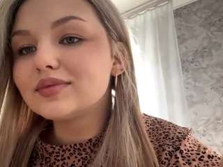 mechellewensman webcam