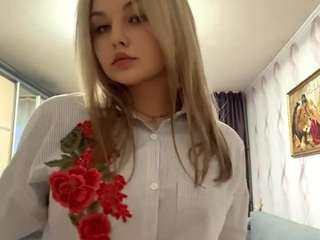 mechellewensman webcam