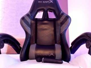 le modèle nina-desire est en webcam porno dans un show sur le site camsoda, il possède les tags suivants: black hair,blowjob,brown eyes,camel toe,dirty talk,facial piercings,no drinking,no smoking,sex toys,spanking,striptease,twerk,big tits,curvy,hd