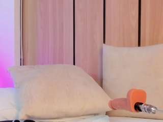 nina-desire Live Webcam on CamSoda